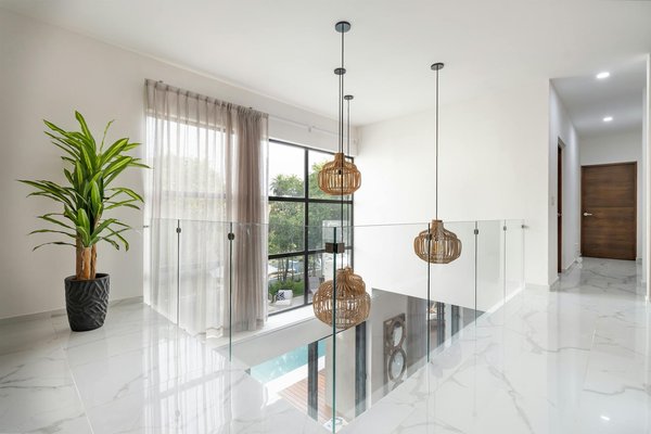 How to choose the right type of flooring for a home with high foot traffic in London?